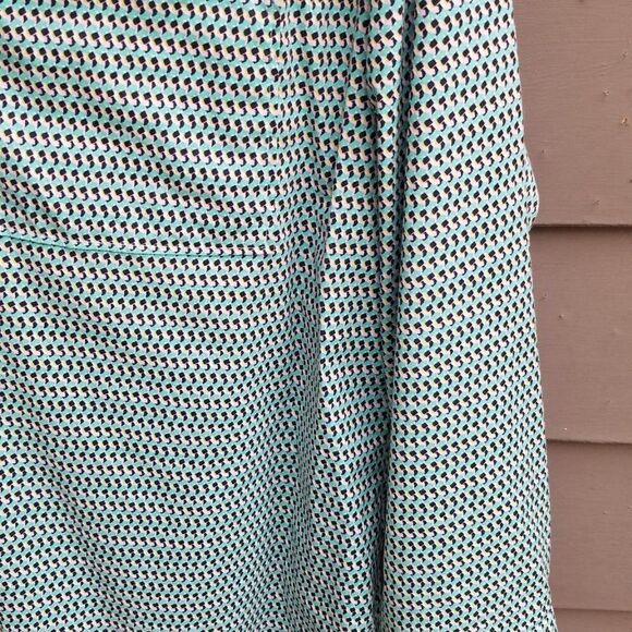 Liz Claiborne Black Blue White Partial button Down Blouse Size XL - Picture 7 of 8